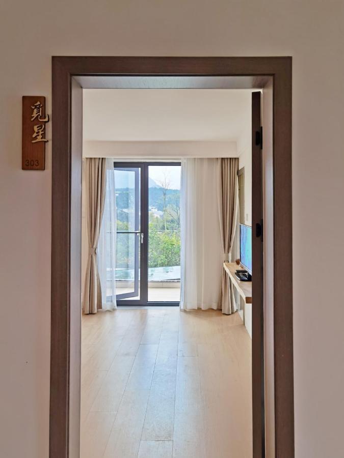 Riverside Retreat Hotel Янгшуо Екстериор снимка